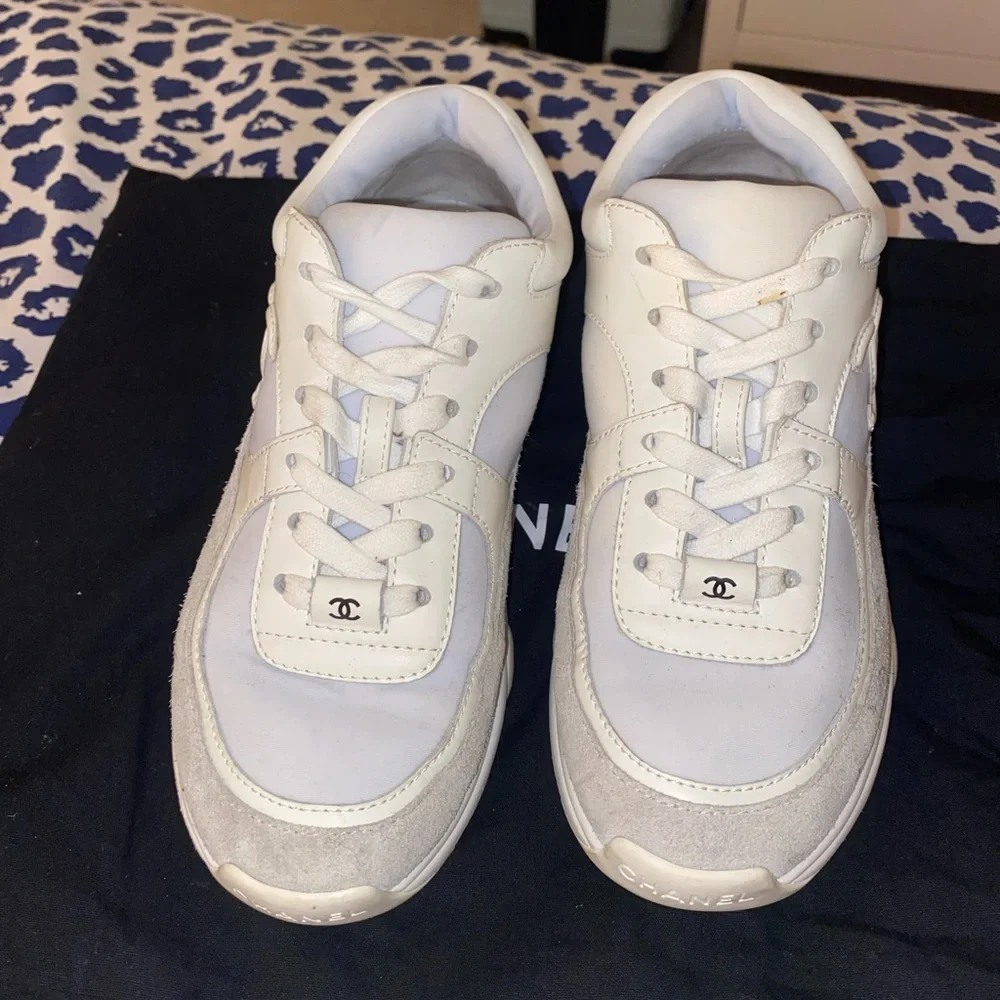 Chanel - Picture 2 of 6